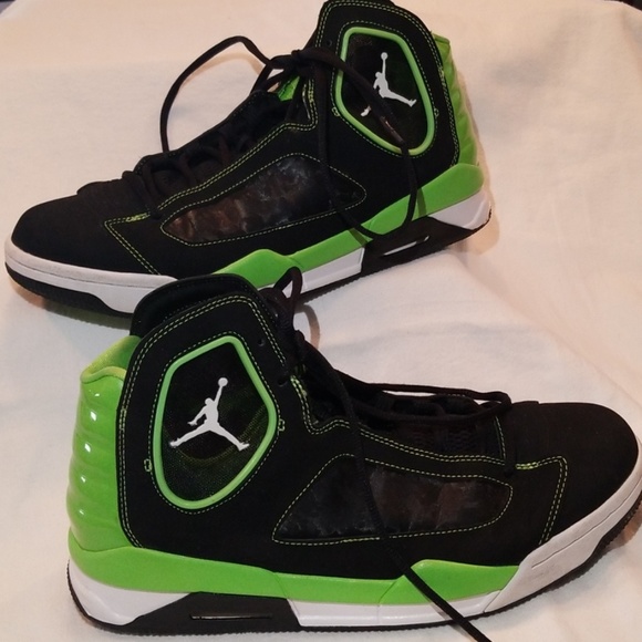 green nike jordans